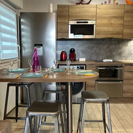 Le Cocon De La Garrigue * אגדה